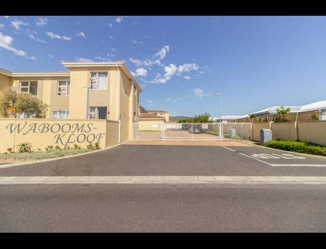 2 BEDROOM APARTMENT SOLD IN BURGUNDY ESTATE
